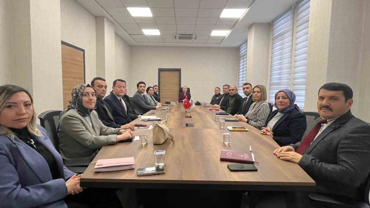 Altıntaş’ta İlçe İdare Şube Başkanları Toplantısı yapıldı