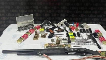 Amasya’da silah kaçakçılığı operasyonu: 5 ruhsatsız silah ve 600’den fazla fişek ele geçirildi