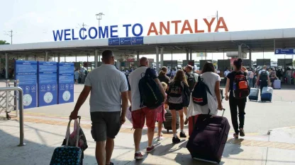 Antalya turizminde rekor: Toplam ziyaretçi sayısı 17,5 milyonu aştı