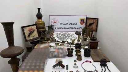 Antalya’da tarihi eser ve kaçak eşya operasyonu