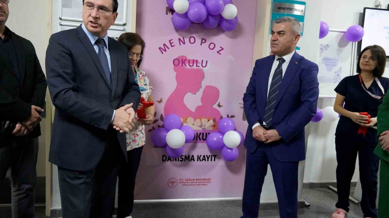 Antalya’nın ilk ‘Menopoz Okulu’ Kepez Devlet Hastanesi’nde açıldı