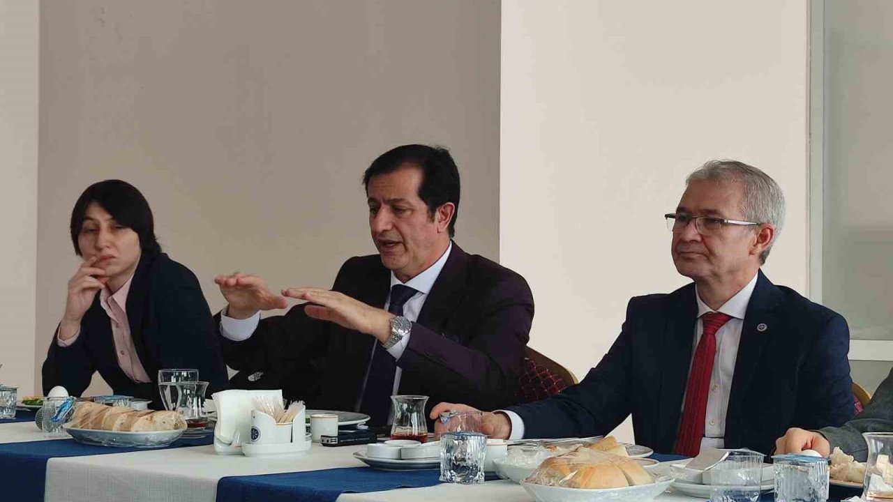 Ardahan Üniversitesi bünyesinde hayvan hastanesi kurulacak