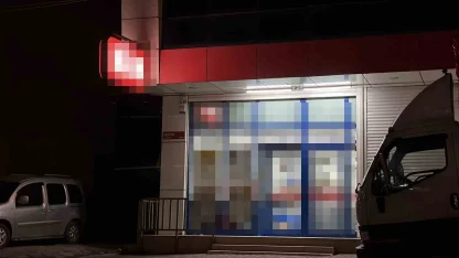 Arnavutköy’de zincir markete silahlı saldırı