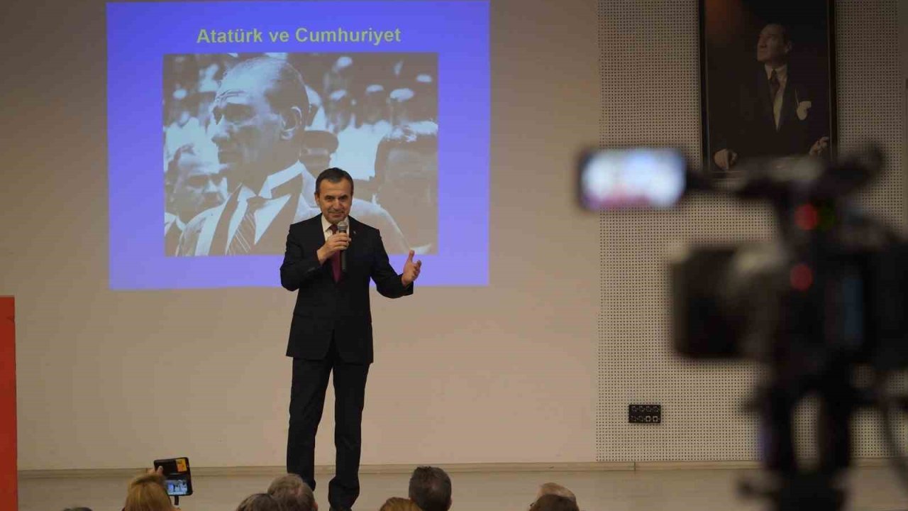 Babüroğlu Atatürk ve Cumhuriyet değerlerini anlattı