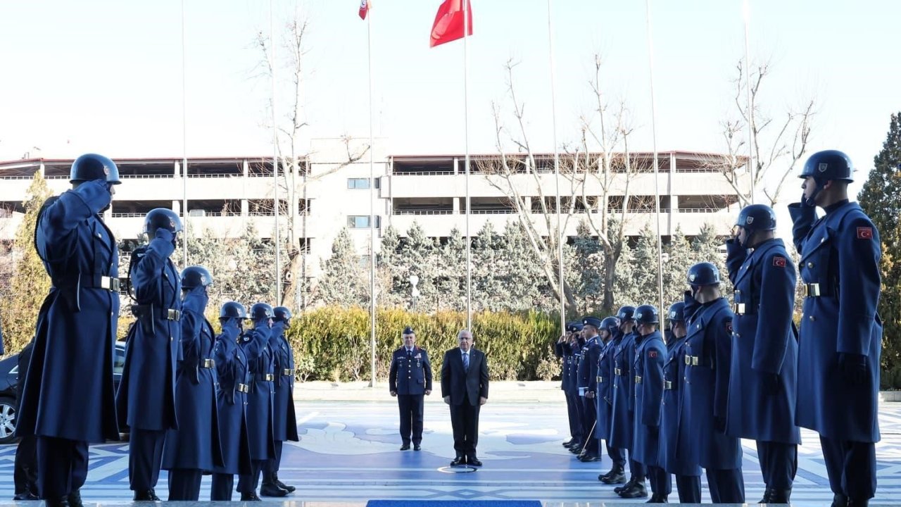 Bakan Güler başkanlığında "Hava Kuvvetleri Komutanlığı Yıllık Değerlendirme Toplantısı" gerçekleştirildi