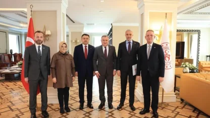 Bakan Osman Aşkın Bak ile gençliğine yönelik yatırımların hayata geçirilmesi planlandı