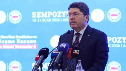 Bakan Tunç: "Kamuda görevli memurlarımızın kanundan kaynaklı sorunlarına kalıcı çözümler üretmek istiyoruz"