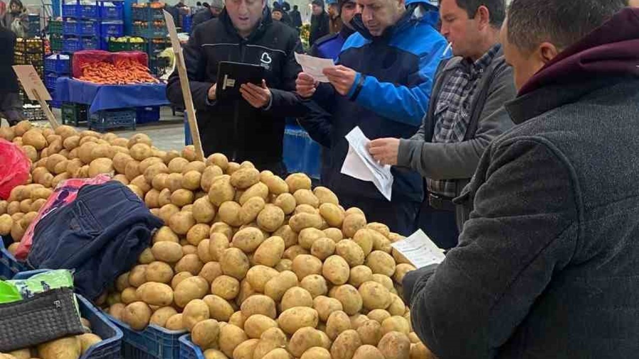 Balıkesir Büyükşehir Belediyesi pazar yerlerini denetliyor