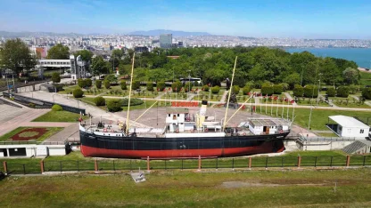 Bandırma Vapuru, karadan yürütülerek Tütün İskelesi’ne taşınacak