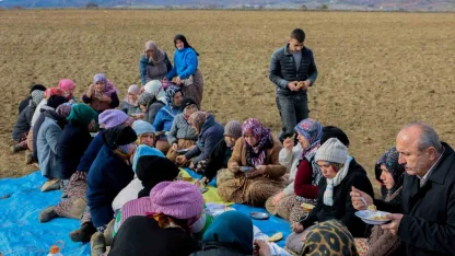 Başkan Arslan sarımsak işçileriyle bir araya geldi