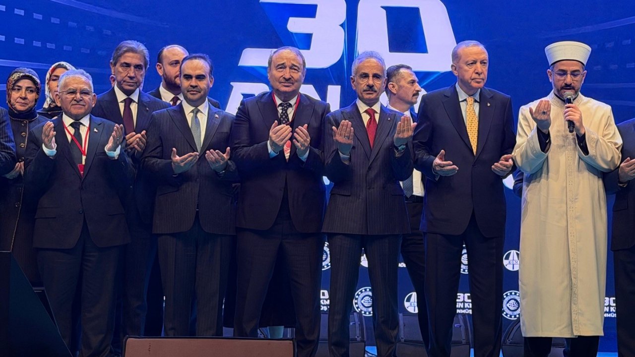 Başkan Büyükkılıç, Cumhurbaşkanı Erdoğan ile 30 Bin km Bölünmüş Yol Töreni’nde görüştü