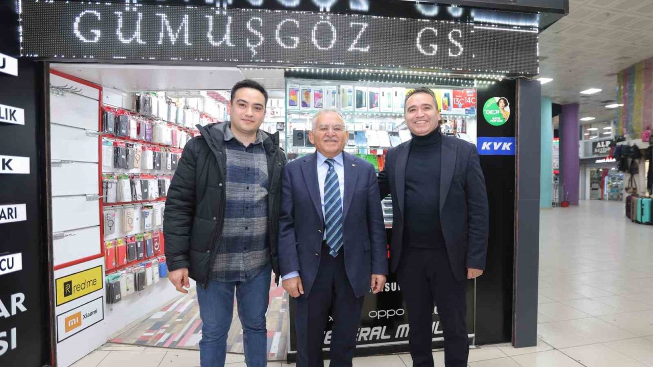 Başkan Büyükkılıç’tan Hunat Çarşısı esnafı ve vatandaşlarla samimi buluşma