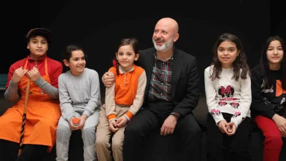 Başkan Çolakbayrakdar: Evlatlarımız tatilde eğlenirken öğreniyor"