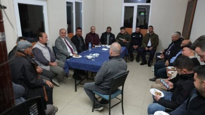 Başkan Kaya, kahvehanede vatandaşlarla buluştu