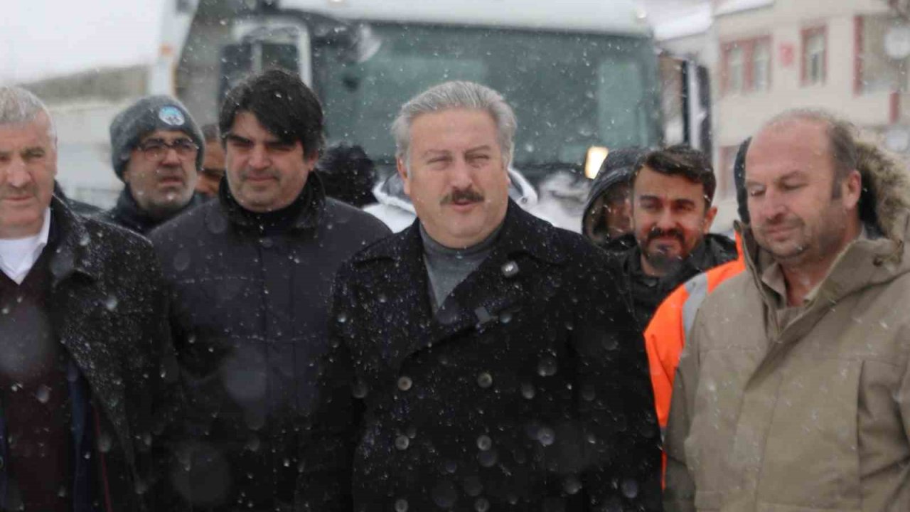Başkan Palancıoğlu: "Karla mücadelede yoğun çalışmalarımız kesintisiz devam ediyor"