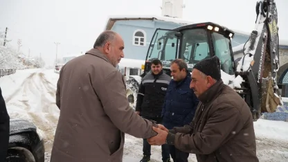 Başkan Sandıkçı: "Karla mücadele çalışmalarına aralıksız devam ediyoruz"