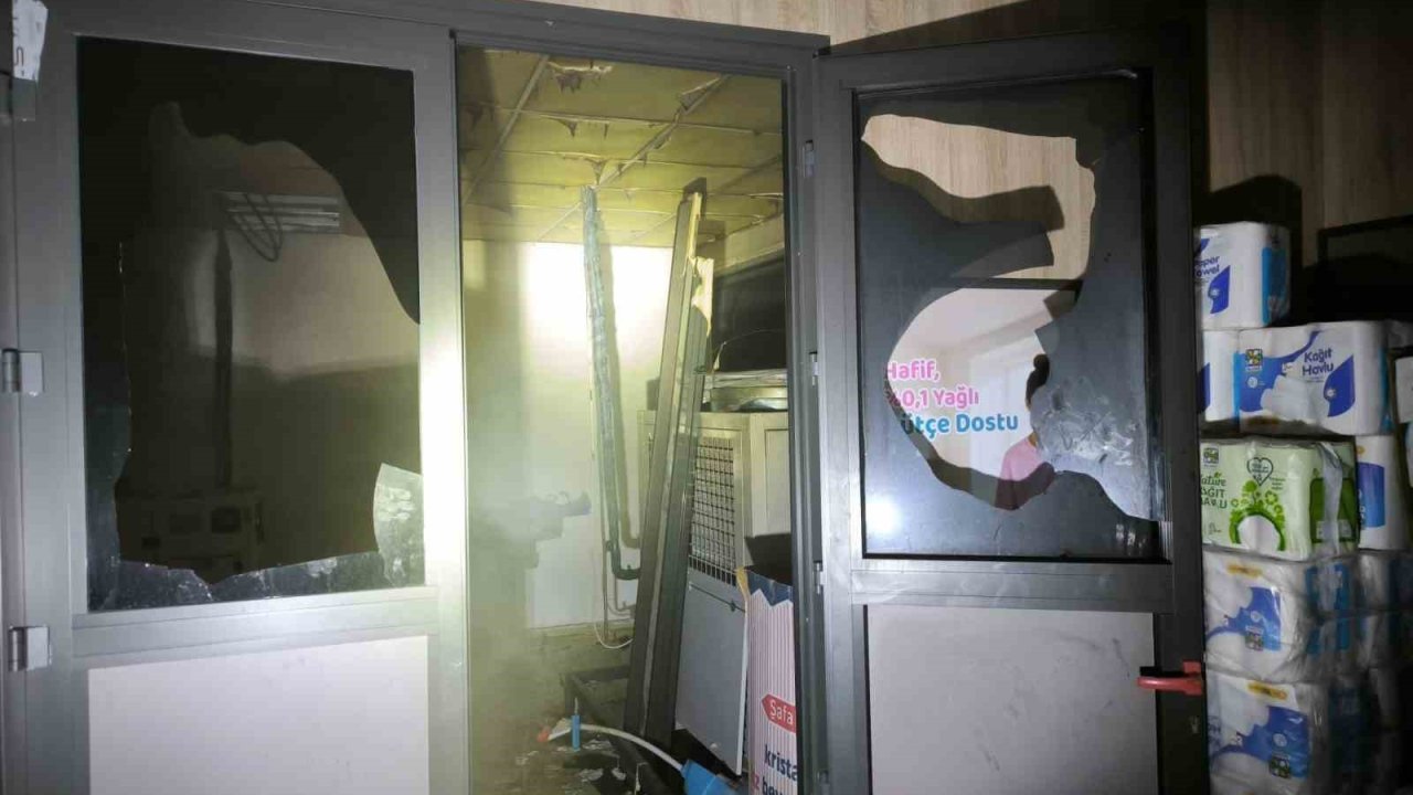 Batman’da depo yangını söndürüldü