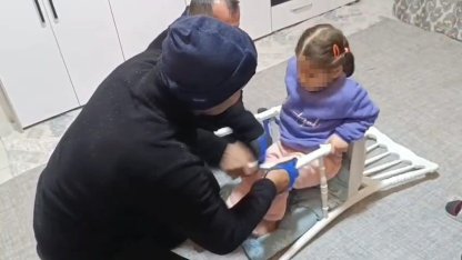 Batman’da sandalyeye sıkışan çocuğun imdadına itfaiye yetişti