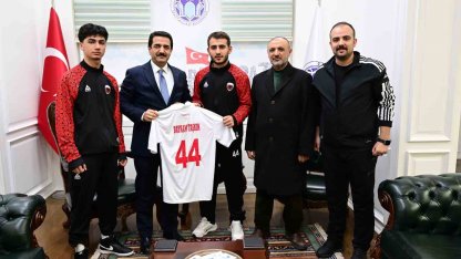 Battalgazi Belediyespor’un milli gururları Başkan Taşkın’ı ziyaret etti