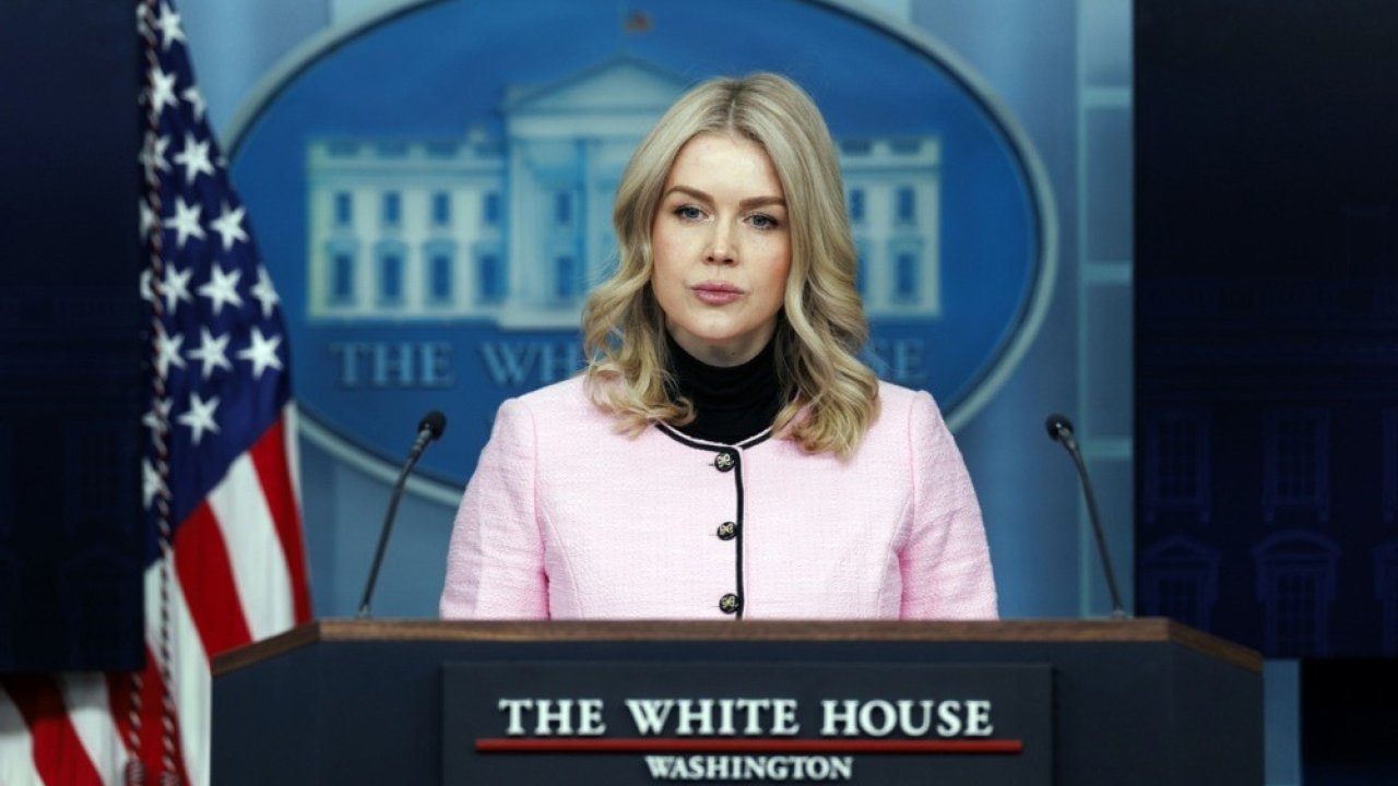 Beyaz Saray Sözcüsü Leavitt: "(Rus bandıralı tanker) El konulan gemi, sahte bayrak taşıdığı için vatansız kabul edildi"