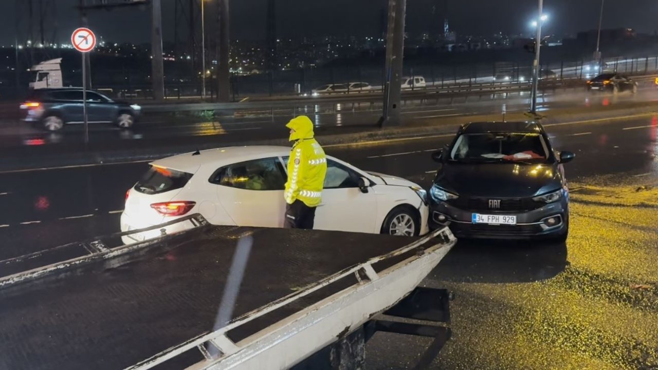 Beylikdüzü E-5’te iki araç çarpıştı: 1 yaralı