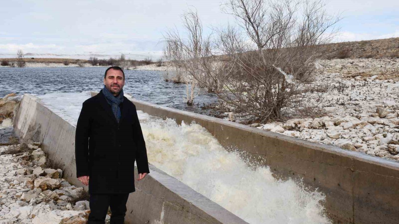 Beylikova Barajı’nda su depolama çalışmaları devam ediyor