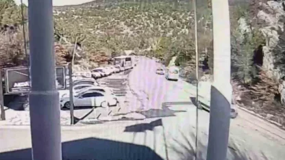 Beyşehir’de bir anlık kontrol kaybı can aldı kaza anı kamerada