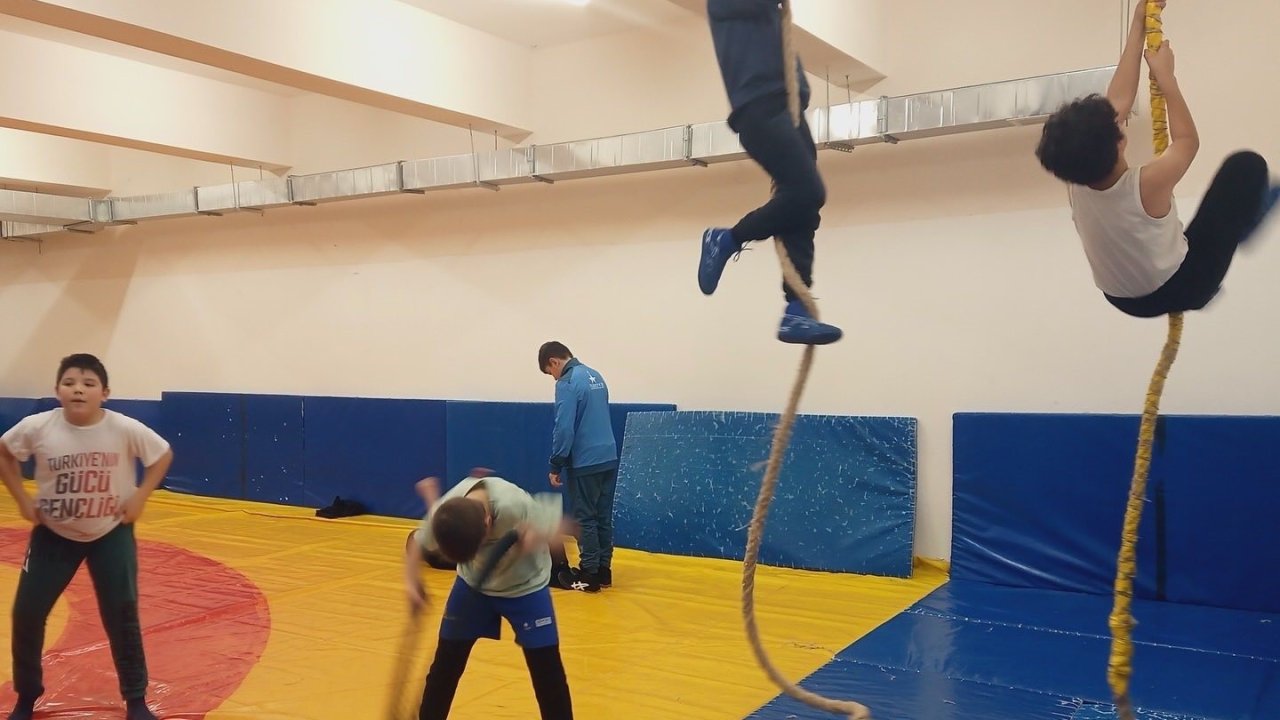 Bilecik’te güreş antrenmanları sürüyor