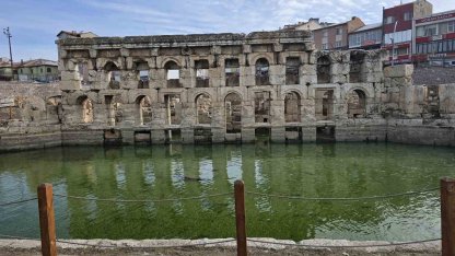 Binlerce yıllık Roma Hamamı, ziyaretçilerini ağırlamaya devam ediyor