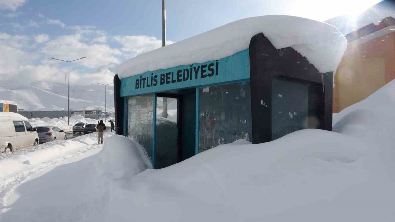 Bitlis’te 76 köy yolu ulaşıma kapalı
