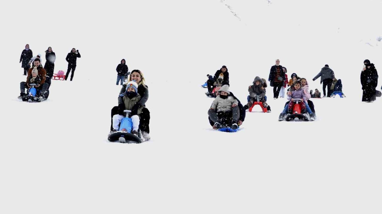 Bitlis’te kış turizmi yarı yıl tatiliyle canlandı