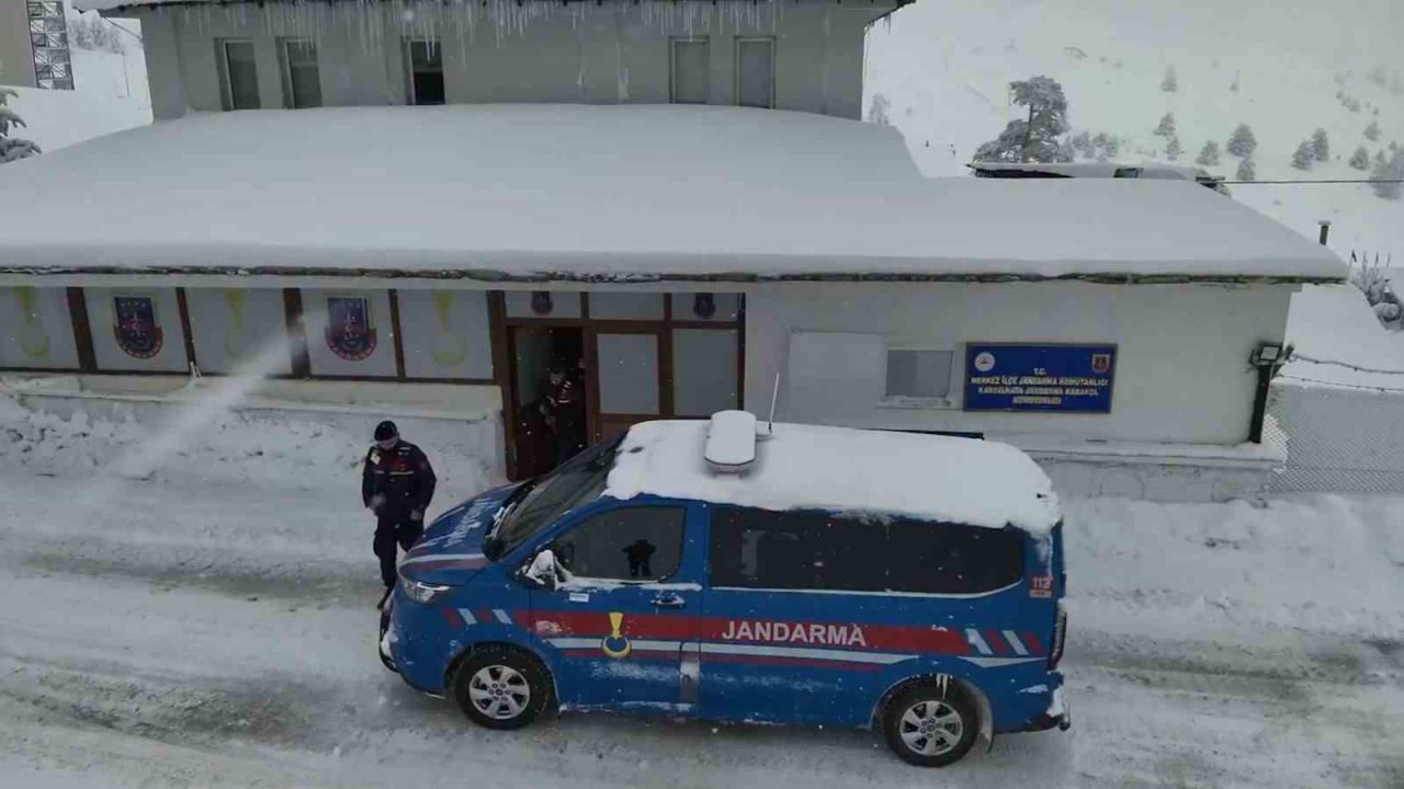 Bolu’da jandarma ekipleri turizm bölgesinde denetimlerini sürdürüyor