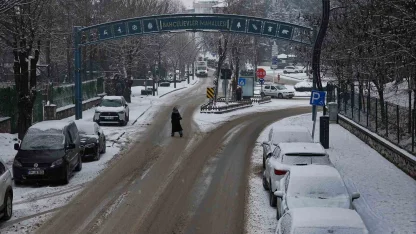 Bolu’da kar yağışı sürüyor: Kış güzelliği havadan görüntülendi