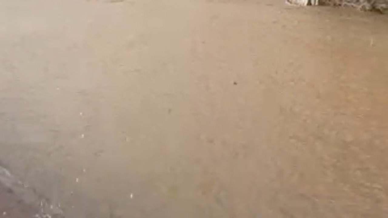 Bozcaada’da sokaklar göle döndü