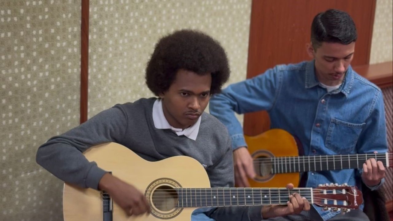 BŞEÜ’de gitar ve bağlama kursları devam ediyor