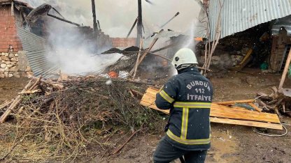 Burdur’da evde yangın paniği