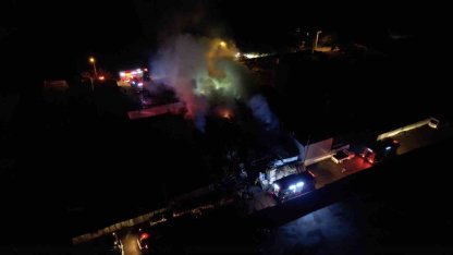 Bursa’da ahşap palet fabrikasındaki yangın kontrol altına alındı