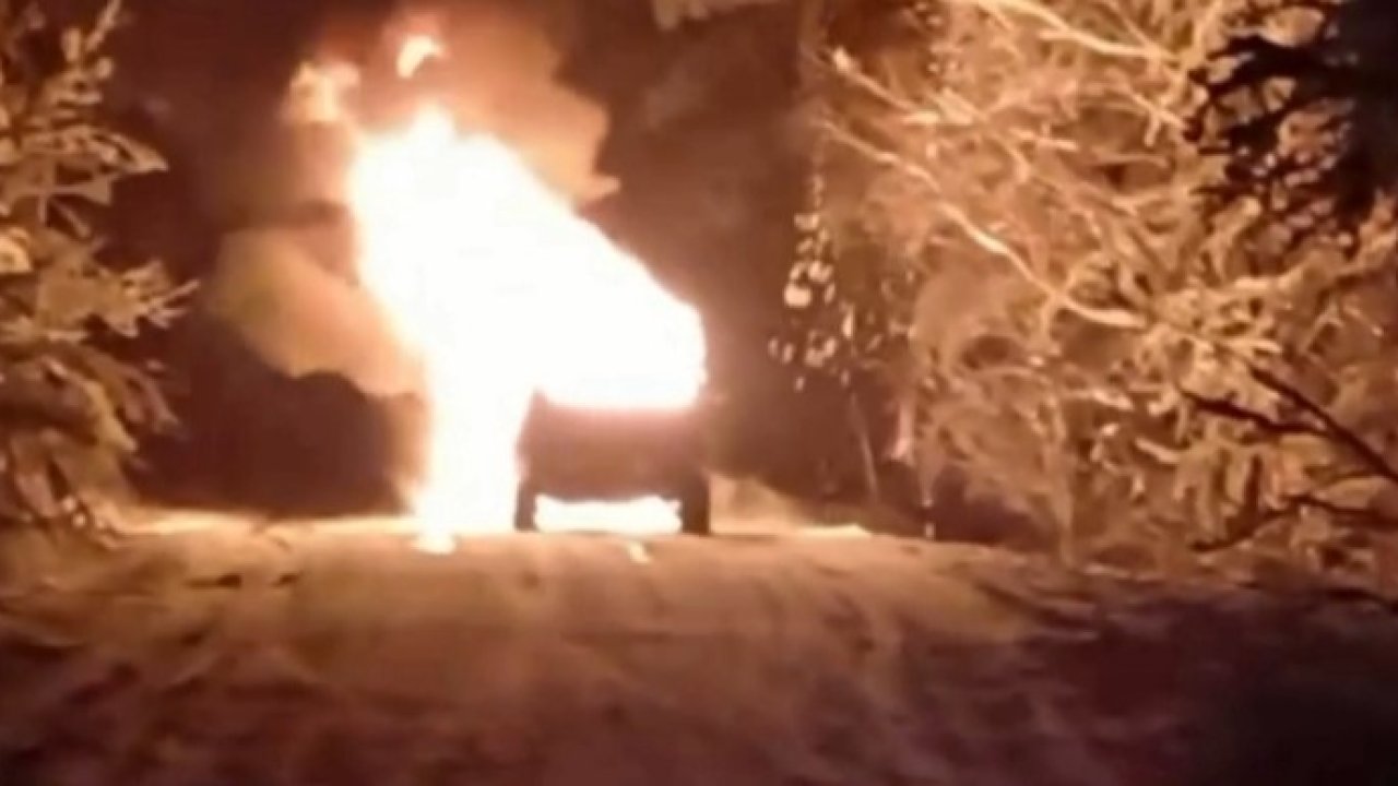 Bursa’da alev alev yanan cip hurdaya döndü