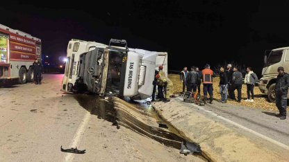 Bursa’da talaş yüklü tır devrildi: Araçta sıkışan genç sürücü hayatını kaybetti