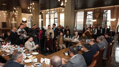 Büyükşehir Belediye Başkanı Gülpınar, gazetecilerle buluştu