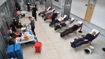 Büyükşehir ve ERÜ iş birliğinde düzenlenen kan bağışı kampanyasına belediye personelinden destek