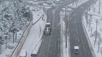 Büyükşehir’den kar yağışı sonrası arterlere anında müdahale