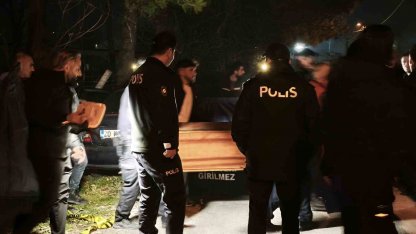 Çarşı ve Mahalle Bekçisi otomobilinde silahla vurulmuş halde bulundu