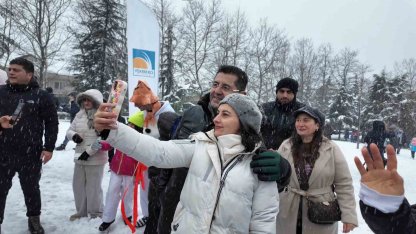 Çekmeköy’de kar şenliği: Yüzlerce vatandaş doyasıya eğlendi