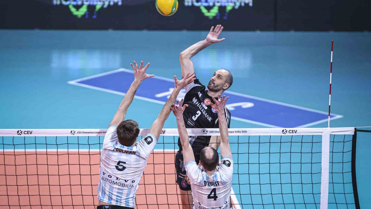 CEV Şampiyonlar Ligi: Halkbank: 2 - Knack Roeselare: 3