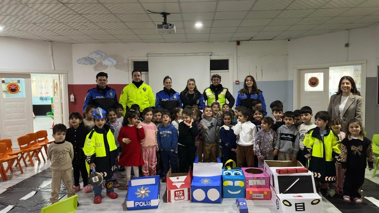 Cizre’de minik öğrenciler polislik mesleğini tanıdı