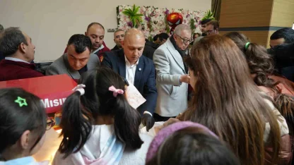 Çocuklar için ücretsiz şenlik düzenlendi, aileler akın etti