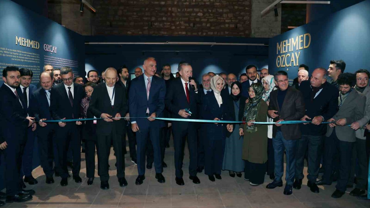 Cumhurbaşkanı Erdoğan, Hane İslam Eserleri Sergisi’nin açılışını yaptı