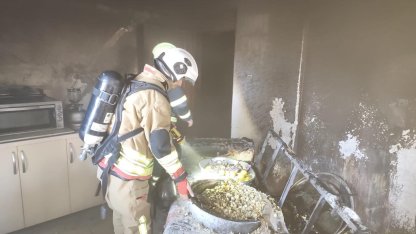 Defne’de yanan ev kullanılmaz hale geldi