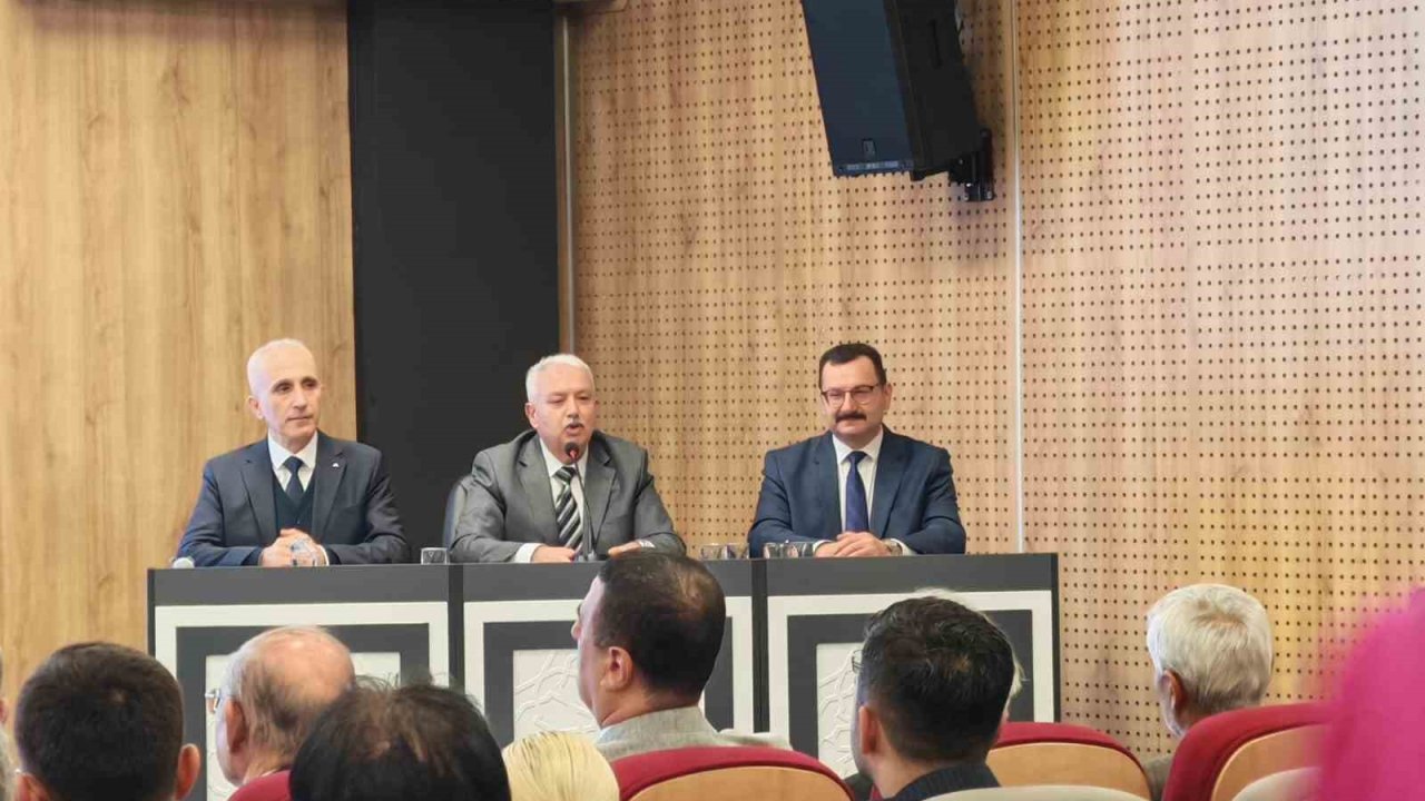 Denizli’de ’2025 Altın Ok’ ödülü Vali Coşkun’a verildi